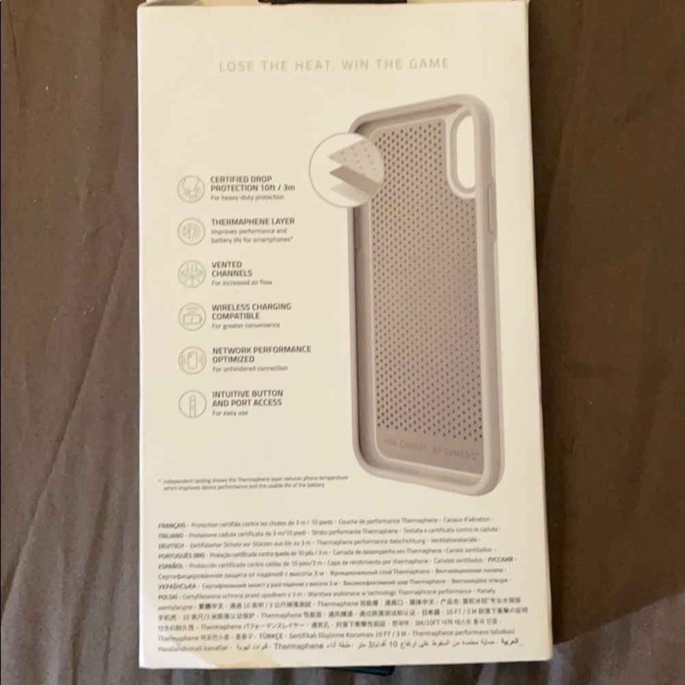 Arctech pro iPhone XS Max case by Razer. - Picture 4 of 4